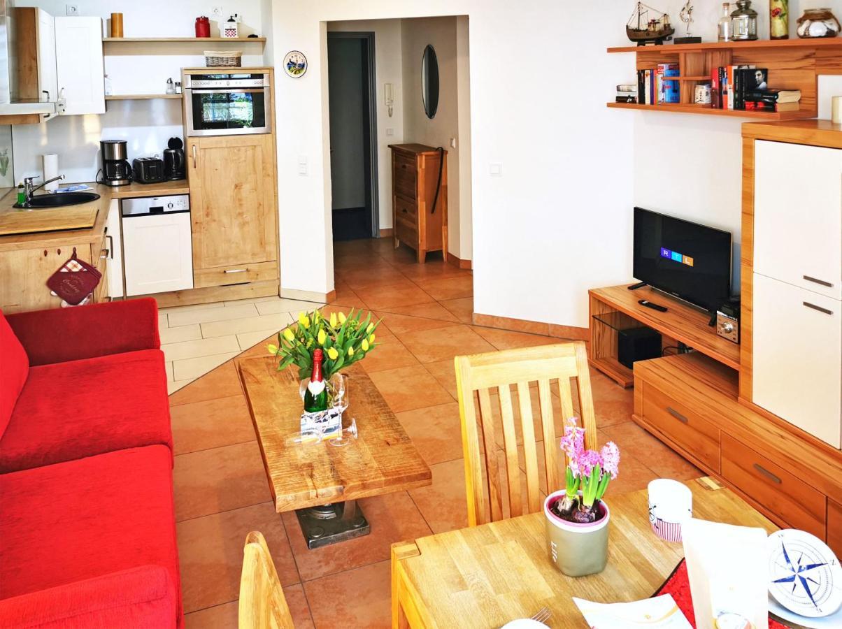 Haus Meeresblick - Ferienwohnung Strandnah A 1.07 Баабе Екстериор снимка